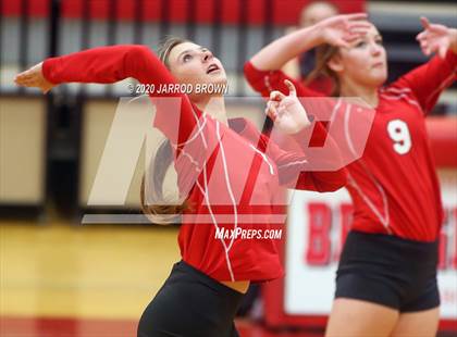 Thumbnail 3 in Bridge City vs. Lumberton photogallery.