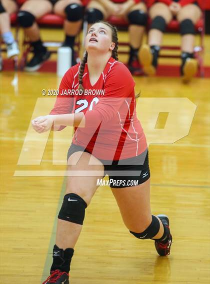 Thumbnail 2 in Bridge City vs. Lumberton photogallery.