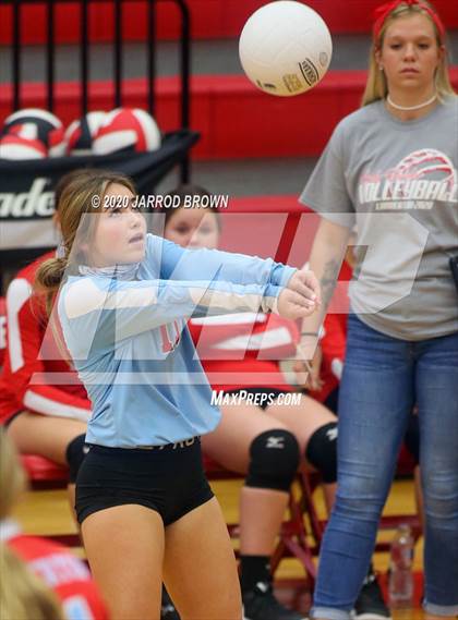Thumbnail 1 in Bridge City vs. Lumberton photogallery.