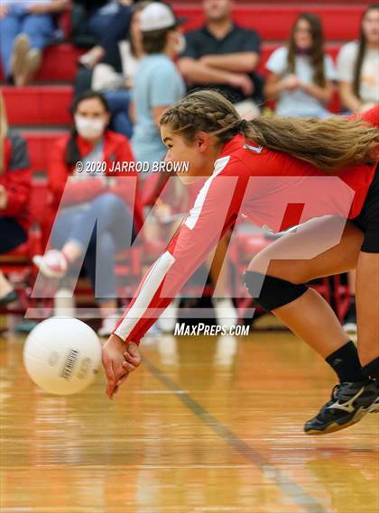 Thumbnail 2 in Bridge City vs. Lumberton photogallery.