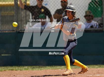 Thumbnail 2 in Boulder City vs. Fernley (NIAA 3A State Winners Semifinal) photogallery.