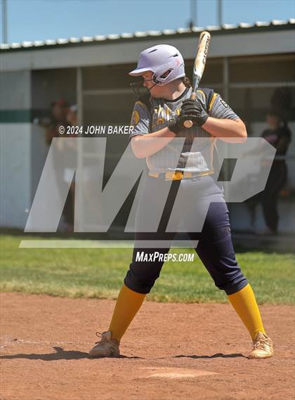 Thumbnail 3 in Boulder City vs. Fernley (NIAA 3A State Winners Semifinal) photogallery.