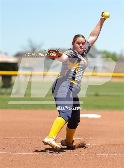 Thumbnail 2 in Boulder City vs. Fernley (NIAA 3A State Winners Semifinal) photogallery.