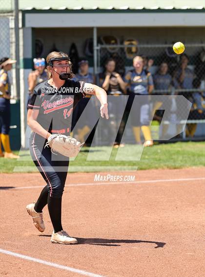Thumbnail 3 in Boulder City vs. Fernley (NIAA 3A State Winners Semifinal) photogallery.