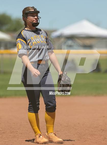 Thumbnail 2 in Boulder City vs. Fernley (NIAA 3A State Winners Semifinal) photogallery.