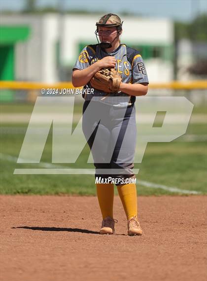 Thumbnail 2 in Boulder City vs. Fernley (NIAA 3A State Winners Semifinal) photogallery.