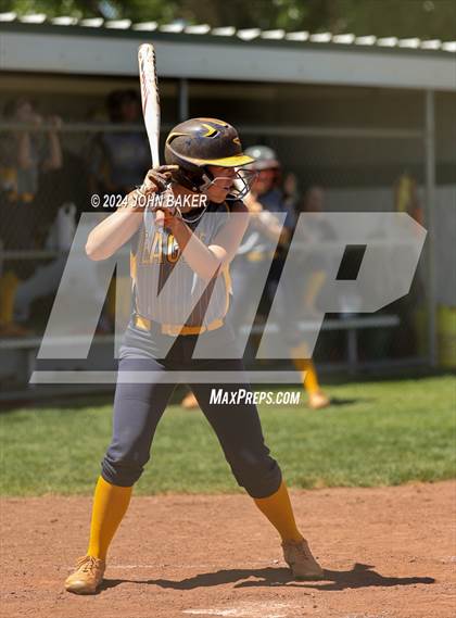 Thumbnail 2 in Boulder City vs. Fernley (NIAA 3A State Winners Semifinal) photogallery.