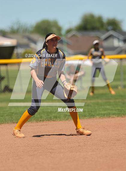 Thumbnail 2 in Boulder City vs. Fernley (NIAA 3A State Winners Semifinal) photogallery.