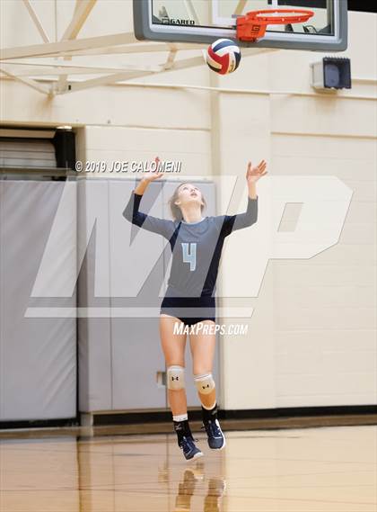 Thumbnail 2 in Churchill vs Johnson photogallery.