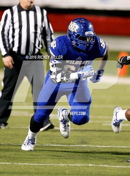 Thumbnail 2 in North Little Rock vs. Fayetteville (AAA 7A Final) photogallery.