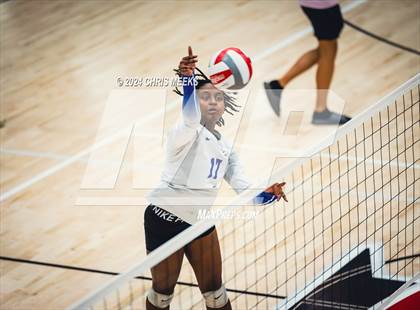 Thumbnail 2 in Chattahoochee vs. North Forsyth photogallery.
