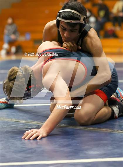 Thumbnail 3 in Foothill @ East Bakersfield photogallery.