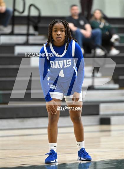 Thumbnail 2 in Davis Sr. vs. St. Mary's (Steve Cauchi Ram Jam) photogallery.