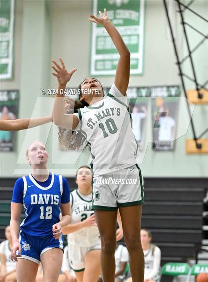 Thumbnail 1 in Davis Sr. vs. St. Mary's (Steve Cauchi Ram Jam) photogallery.