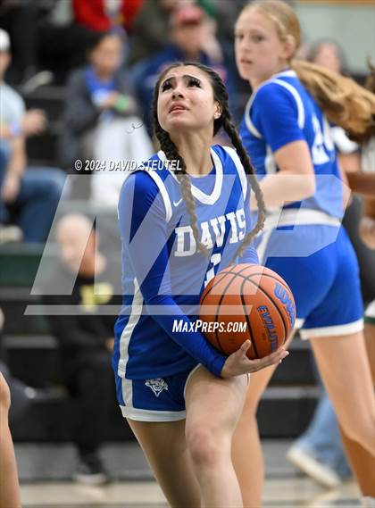 Thumbnail 3 in Davis Sr. vs. St. Mary's (Steve Cauchi Ram Jam) photogallery.