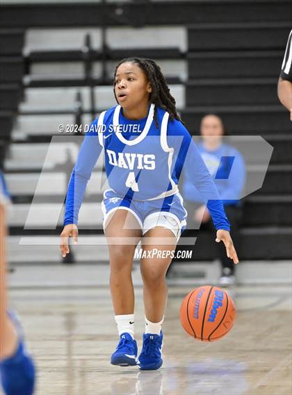 Thumbnail 1 in Davis Sr. vs. St. Mary's (Steve Cauchi Ram Jam) photogallery.