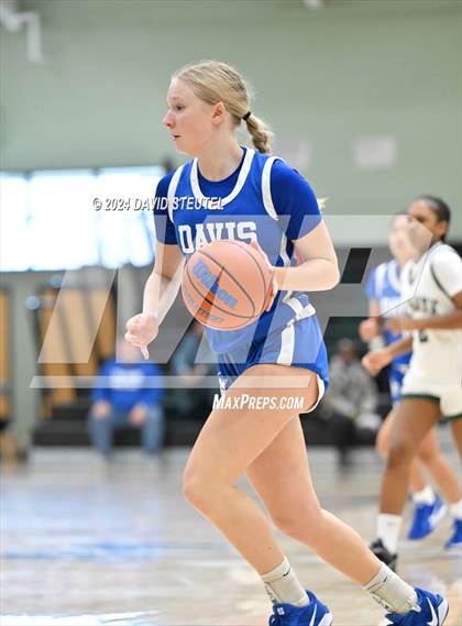 Thumbnail 3 in Davis Sr. vs. St. Mary's (Steve Cauchi Ram Jam) photogallery.