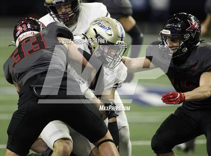 Thumbnail 3 in Dallas Jesuit vs Coppell (UIL Football Class 6A Division II Region 1 Area) photogallery.