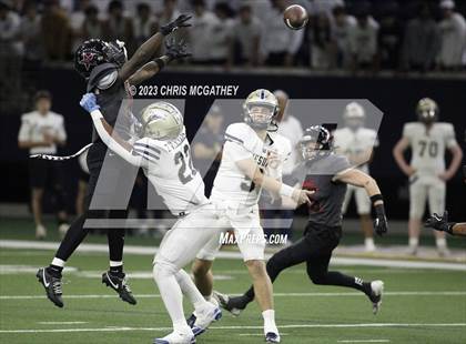 Thumbnail 2 in Dallas Jesuit vs Coppell (UIL Football Class 6A Division II Region 1 Area) photogallery.