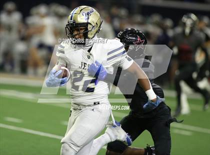 Thumbnail 3 in Dallas Jesuit vs Coppell (UIL Football Class 6A Division II Region 1 Area) photogallery.