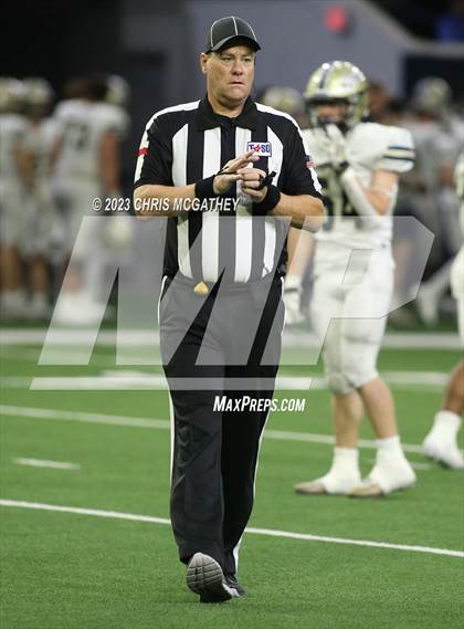 Thumbnail 3 in Dallas Jesuit vs Coppell (UIL Football Class 6A Division II Region 1 Area) photogallery.