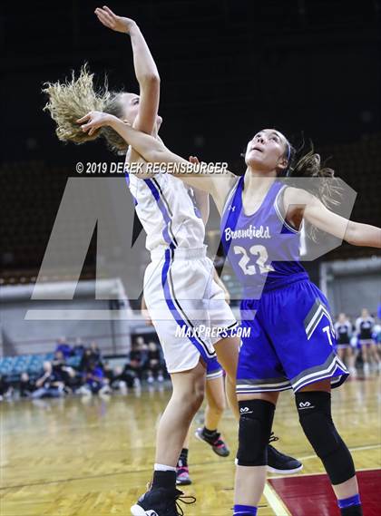 Thumbnail 2 in Highlands Ranch vs Broomfield (CHSAA 5A Great 8) photogallery.