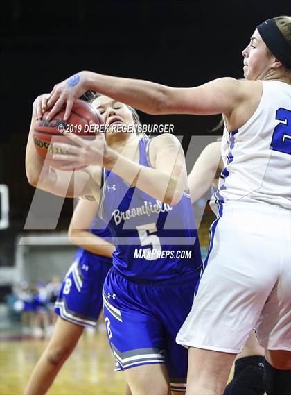 Thumbnail 3 in Highlands Ranch vs Broomfield (CHSAA 5A Great 8) photogallery.