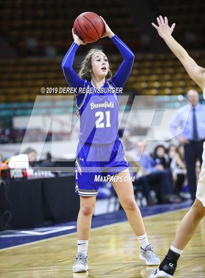 Thumbnail 3 in Highlands Ranch vs Broomfield (CHSAA 5A Great 8) photogallery.