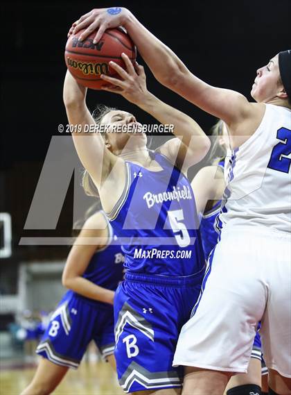 Thumbnail 2 in Highlands Ranch vs Broomfield (CHSAA 5A Great 8) photogallery.