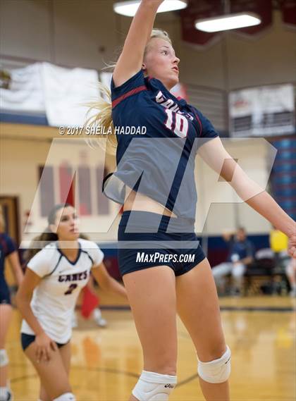 Thumbnail 1 in Sunlake @ Palm Harbor University photogallery.