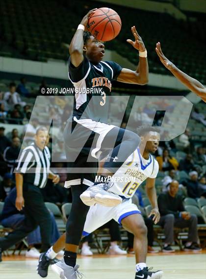 Thumbnail 2 in Churchland vs Phoebus  (Iverson Holiday Crossover Showcase) photogallery.