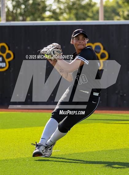 Thumbnail 3 in Trinity @ Plano East (UIL 6A D1 Girls Softball Regional Semi-Final) photogallery.