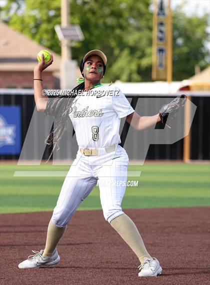 Thumbnail 3 in Trinity @ Plano East (UIL 6A D1 Girls Softball Regional Semi-Final) photogallery.
