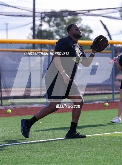 Thumbnail 3 in Trinity @ Plano East (UIL 6A D1 Girls Softball Regional Semi-Final) photogallery.