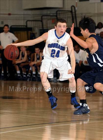 Thumbnail 2 in Capital Christian vs. Elk Grove (Hoops Classic 2009) photogallery.