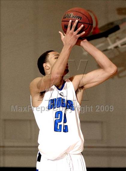 Thumbnail 1 in Capital Christian vs. Elk Grove (Hoops Classic 2009) photogallery.