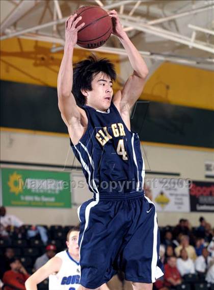 Thumbnail 3 in Capital Christian vs. Elk Grove (Hoops Classic 2009) photogallery.