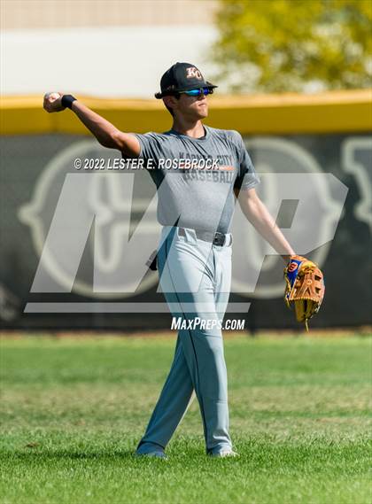 Thumbnail 2 in Karnes City vs Cotulla photogallery.