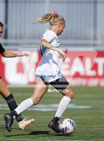 Thumbnail 3 in Lone Peak vs. Layton (UHSAA 6A Semifinals) photogallery.