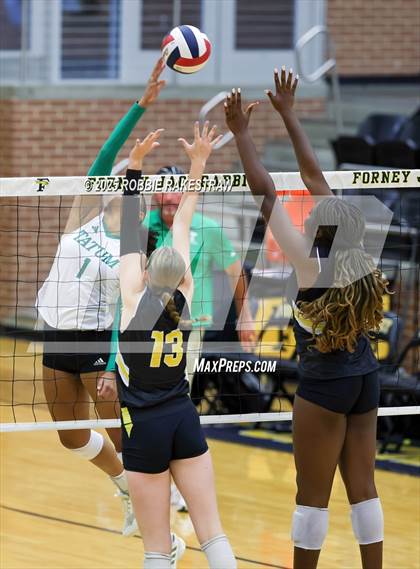 Thumbnail 2 in Crandall vs Tatum (Raising Cane's Volleyball Showcase)  photogallery.