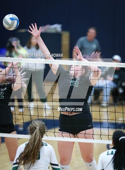 Thumbnail 3 in West Bloomfield vs Lake Orion (MHSAA Regional Final) photogallery.