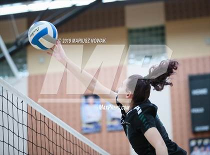 Thumbnail 2 in West Bloomfield vs Lake Orion (MHSAA Regional Final) photogallery.
