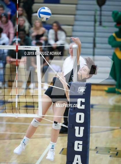 Thumbnail 2 in West Bloomfield vs Lake Orion (MHSAA Regional Final) photogallery.