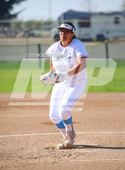 Thumbnail 2 in Riverbank vs. Downey photogallery.