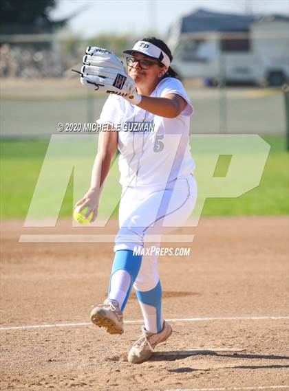 Thumbnail 3 in Riverbank vs. Downey photogallery.