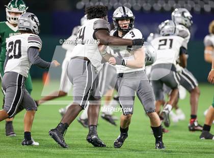 Thumbnail 3 in Arlington vs. Guyer (UIL Class 6A Area Playoff) photogallery.