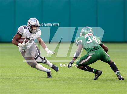 Thumbnail 2 in Arlington vs. Guyer (UIL Class 6A Area Playoff) photogallery.