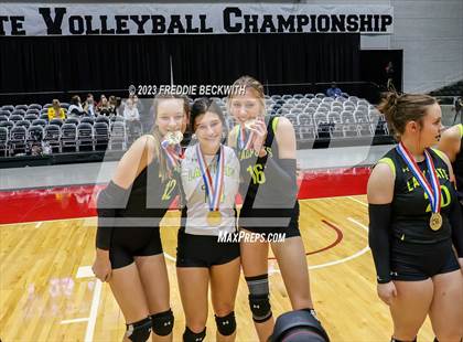 Thumbnail 2 in Blum vs. Harrold (UIL 1A Volleyball Final) photogallery.