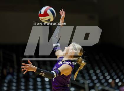 Thumbnail 3 in Blum vs. Harrold (UIL 1A Volleyball Final) photogallery.