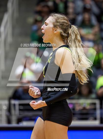 Thumbnail 1 in Blum vs. Harrold (UIL 1A Volleyball Final) photogallery.